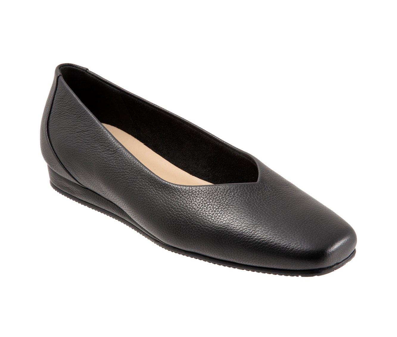 Women's Softwalk Vellore Flats