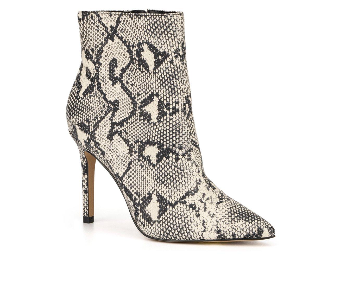Women's New York and Company Carmen Booties