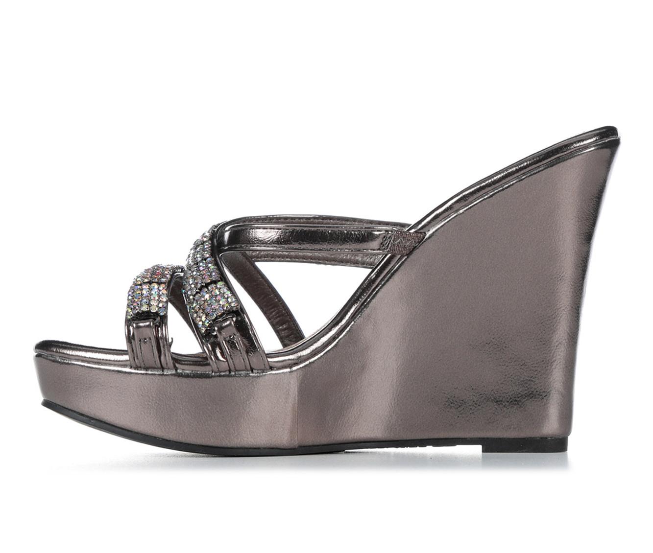 Women's Daisy Fuentes Spencer Wedges | Shoe Carnival