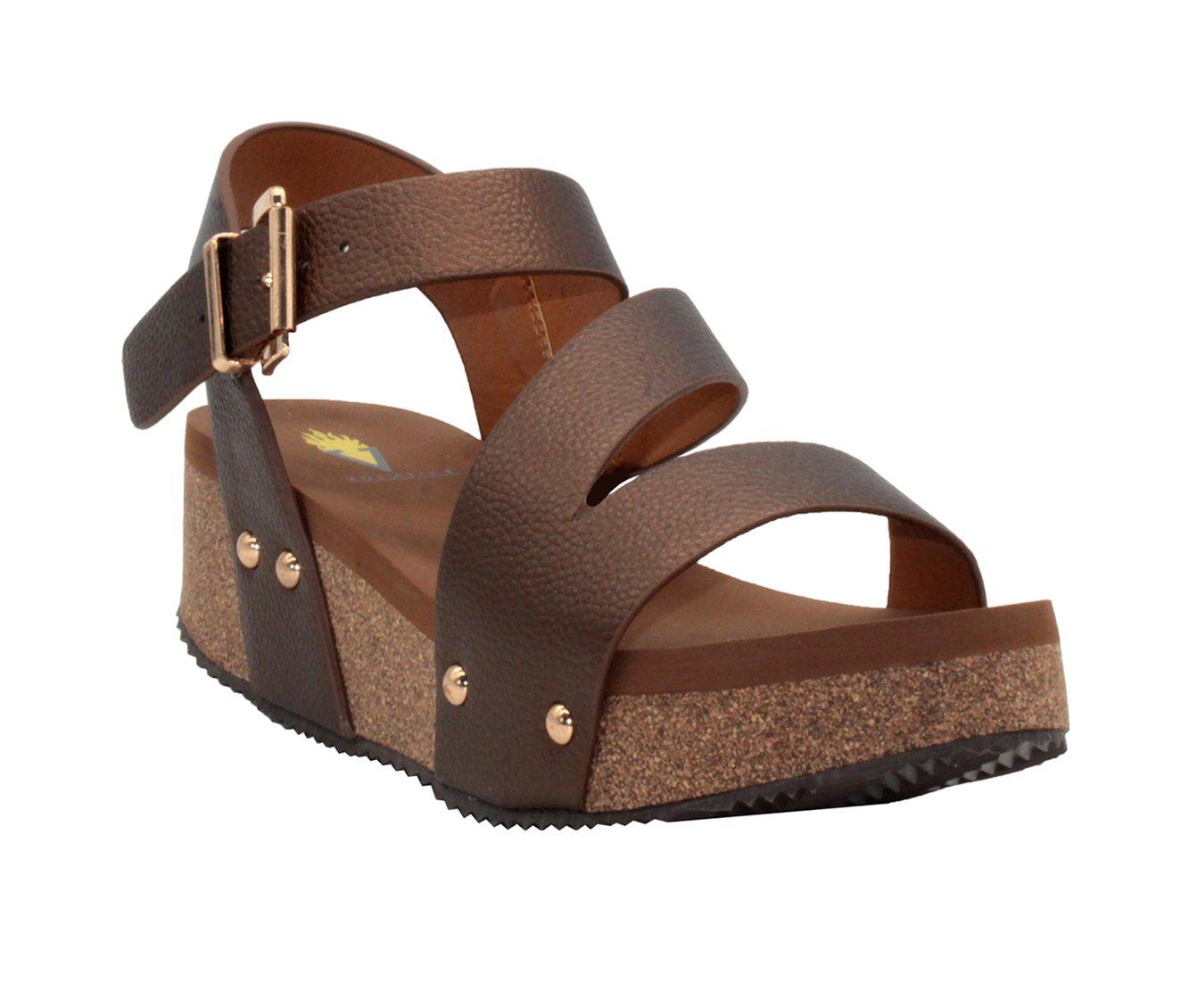 Volatile store platform sandals