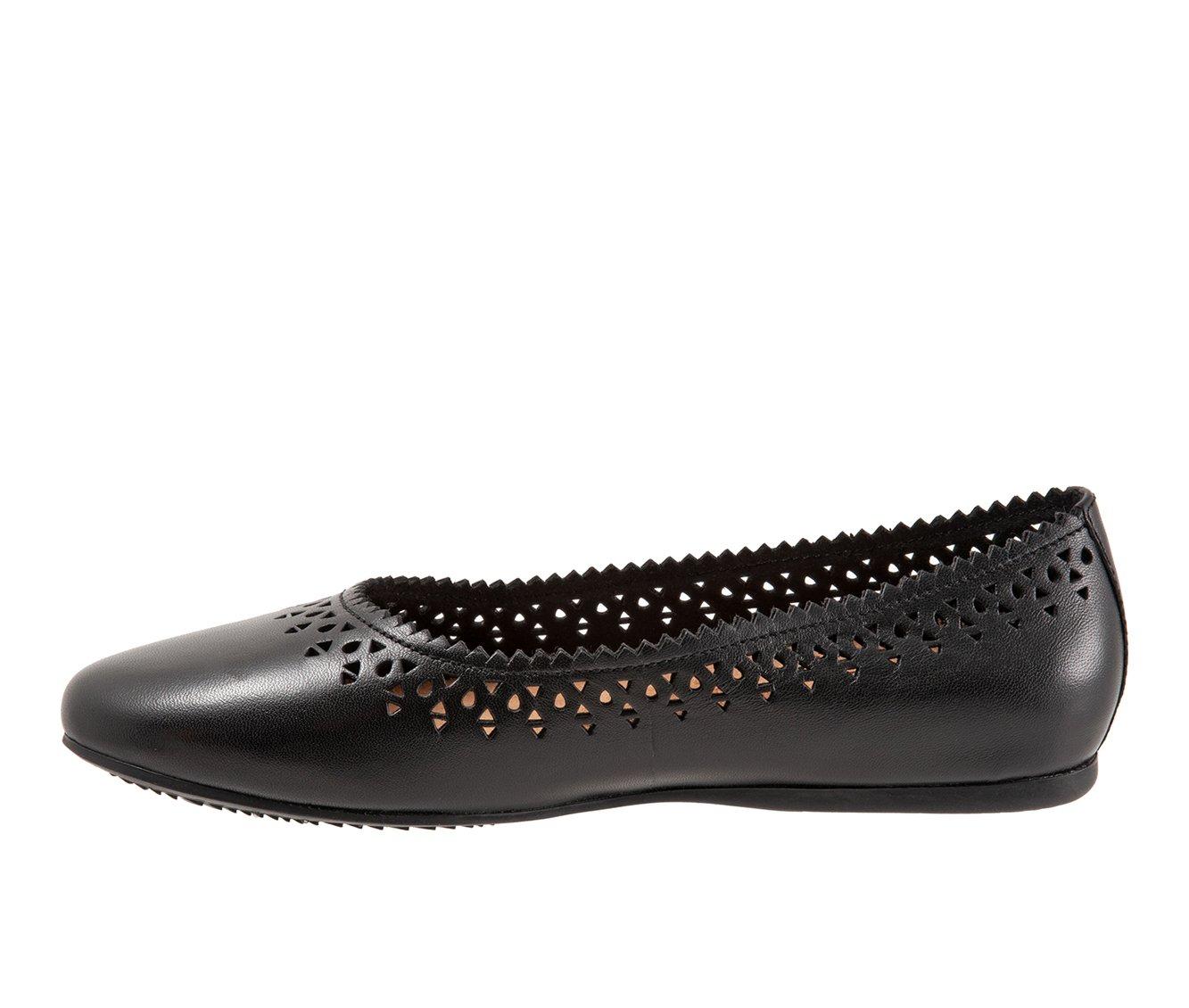 Women's Softwalk Selma Flats