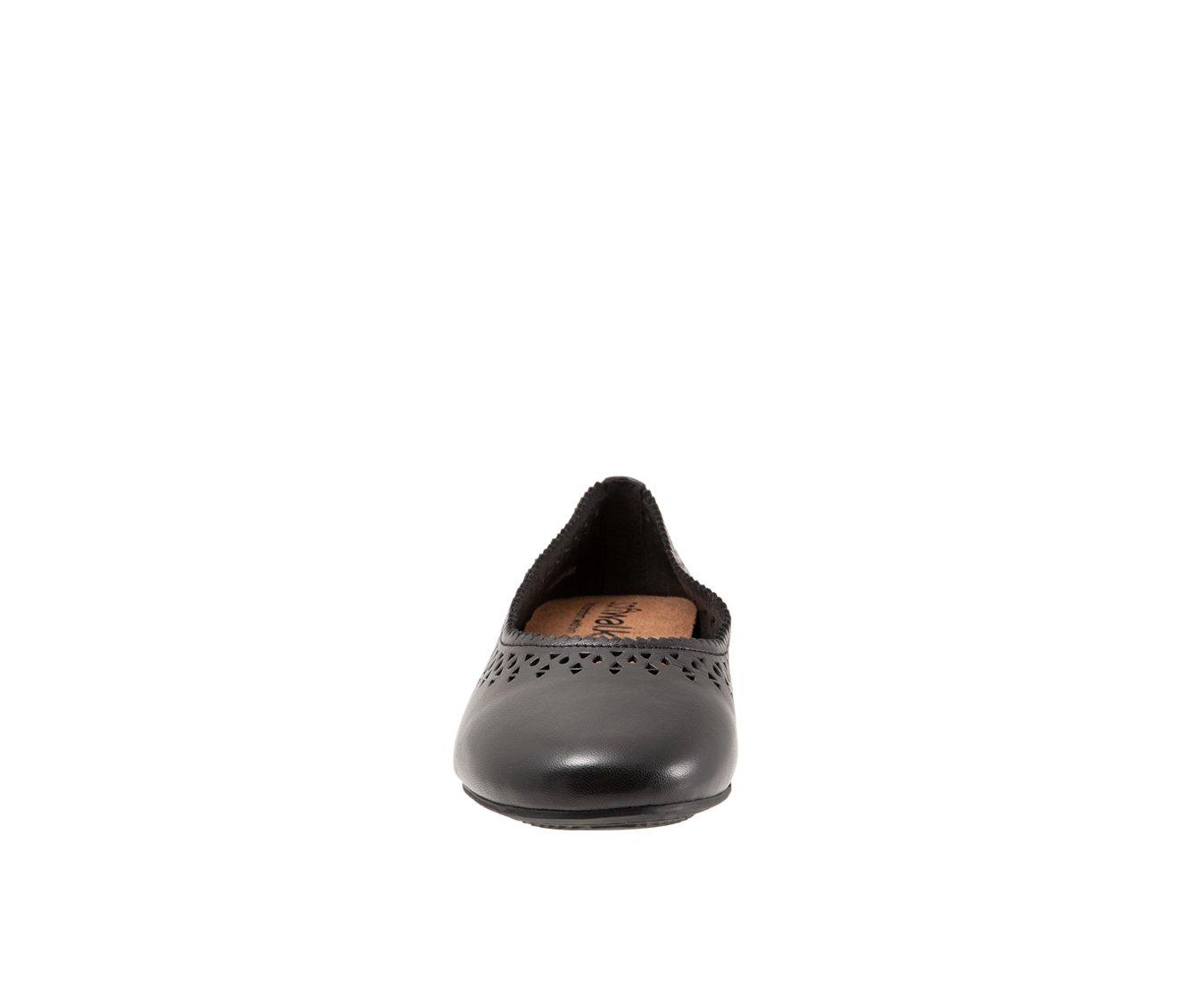 Women's Softwalk Selma Flats