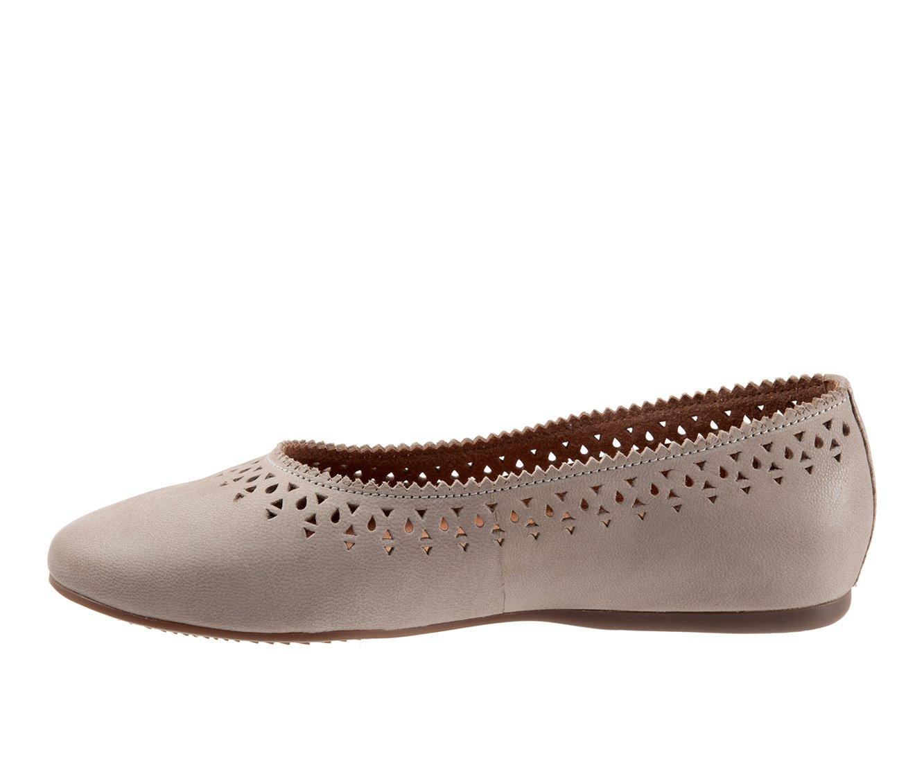 Women's Softwalk Selma Flats