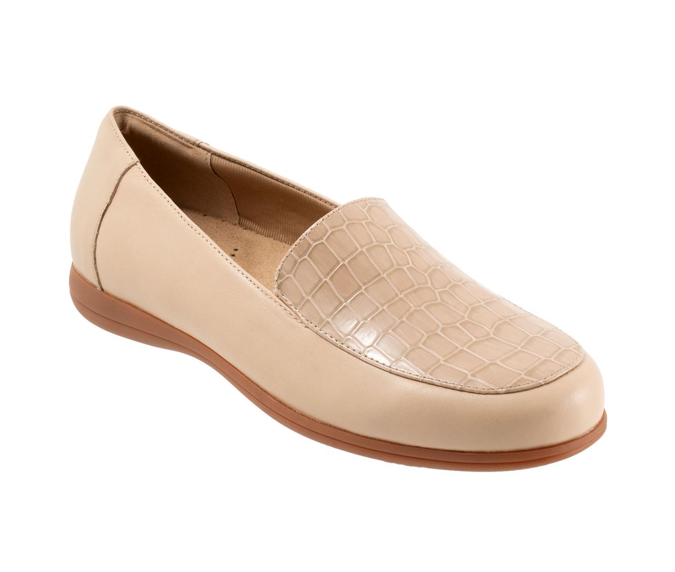 Women's Trotters Deanna Loafers