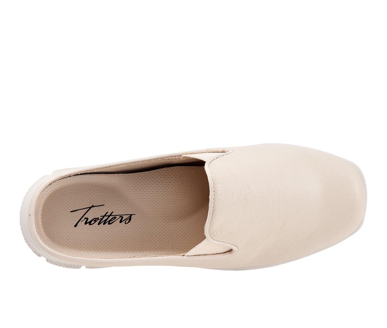 Women's Trotters Uma Clogs