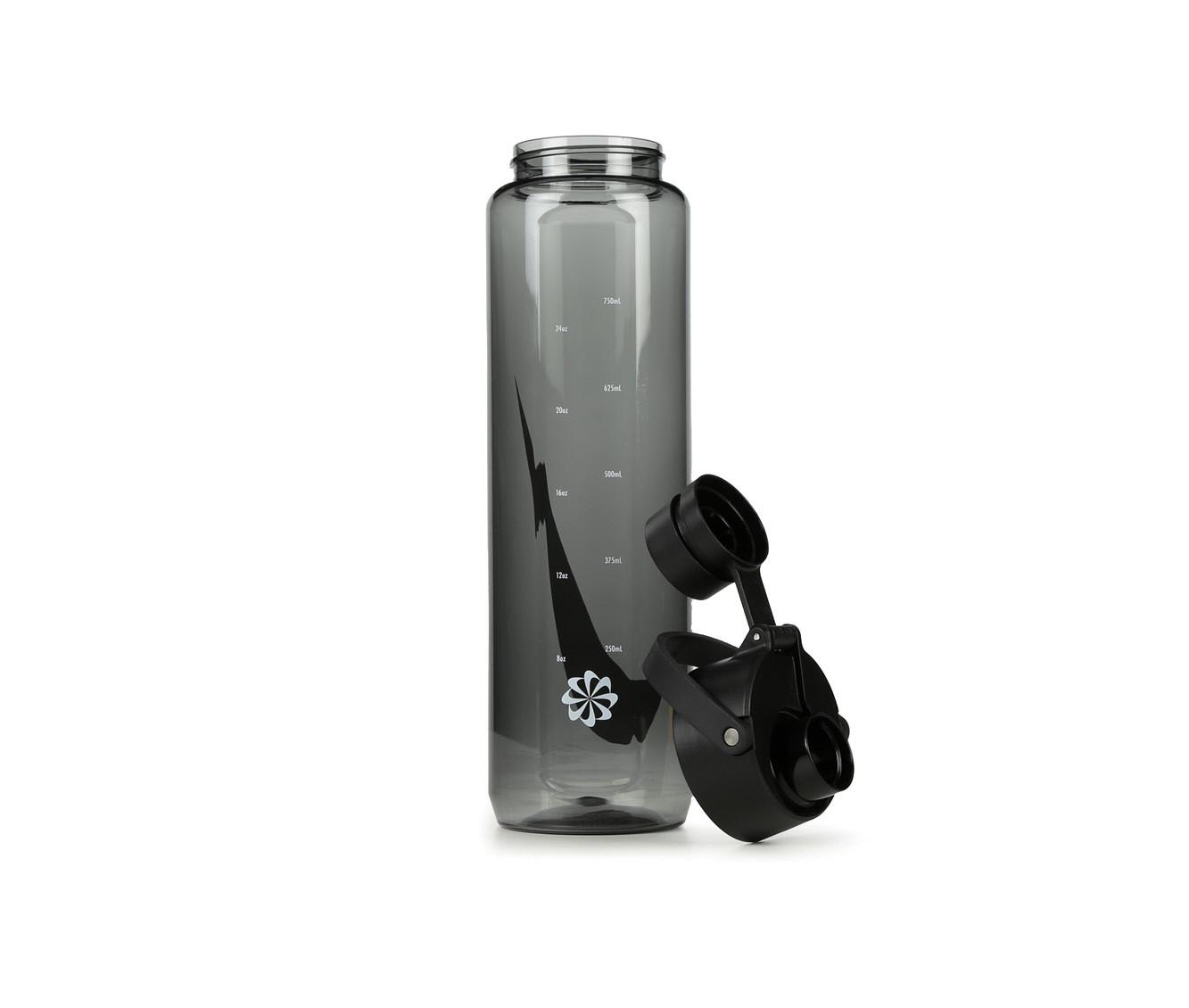 Nike Recharge Stainless Steel Chug Bottle (32 oz).