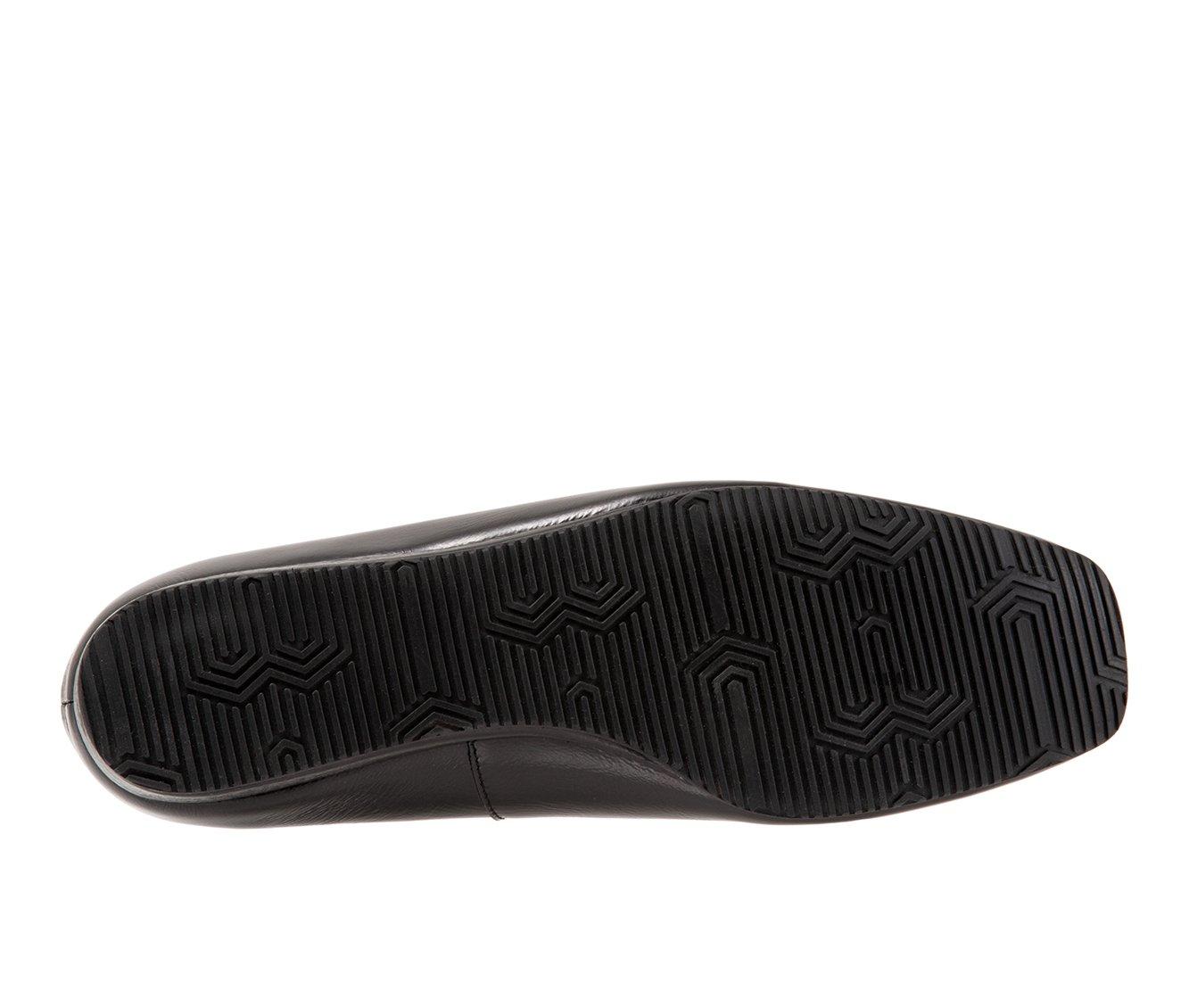 Women's Softwalk Viana Flats