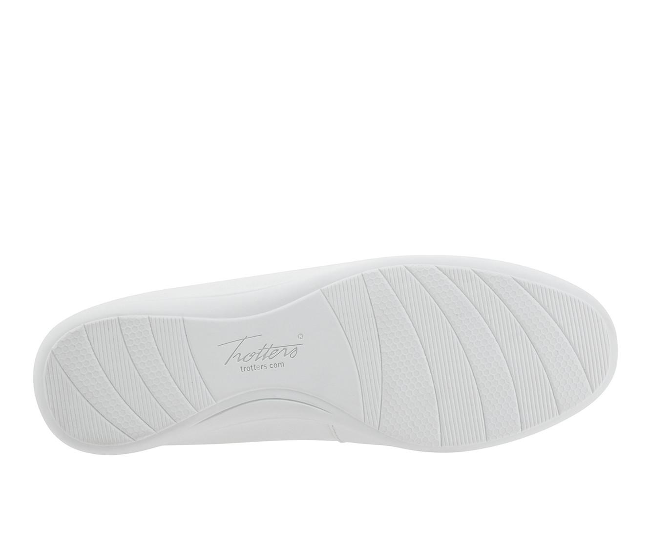 Women's Trotters Dawson Moccasin Loafers
