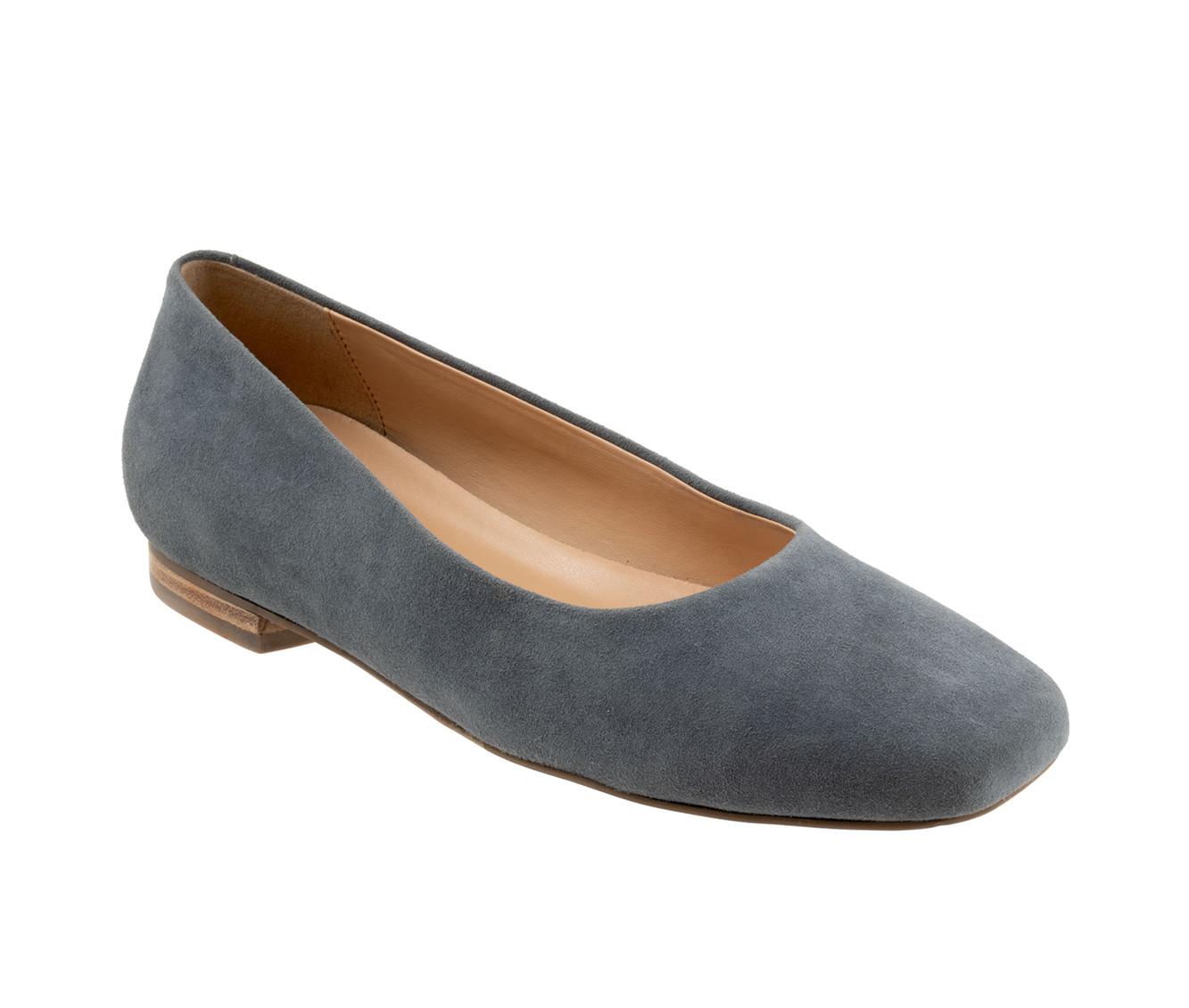 Women's Trotters Honor Flats