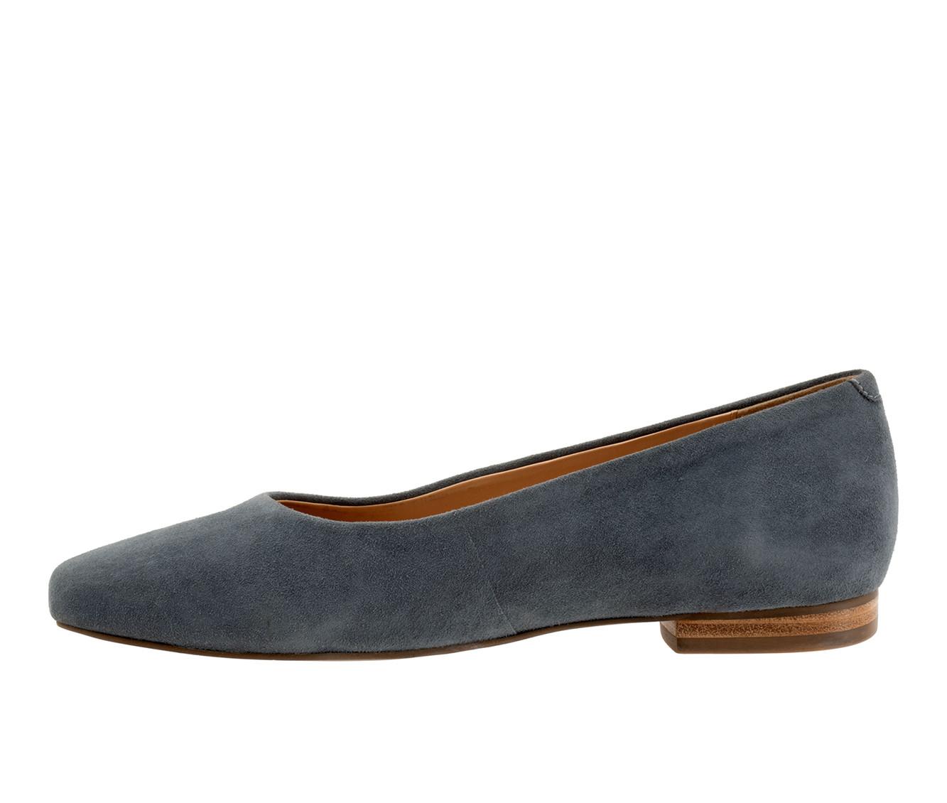 Women's Trotters Honor Flats
