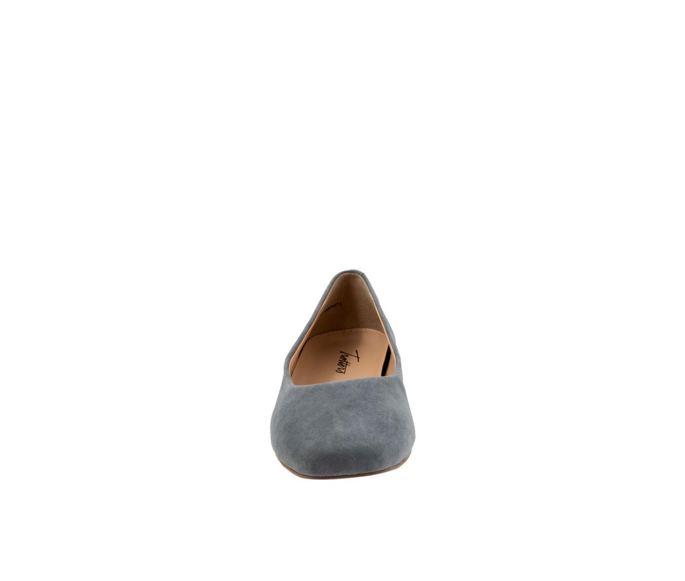 Women's Trotters Honor Flats