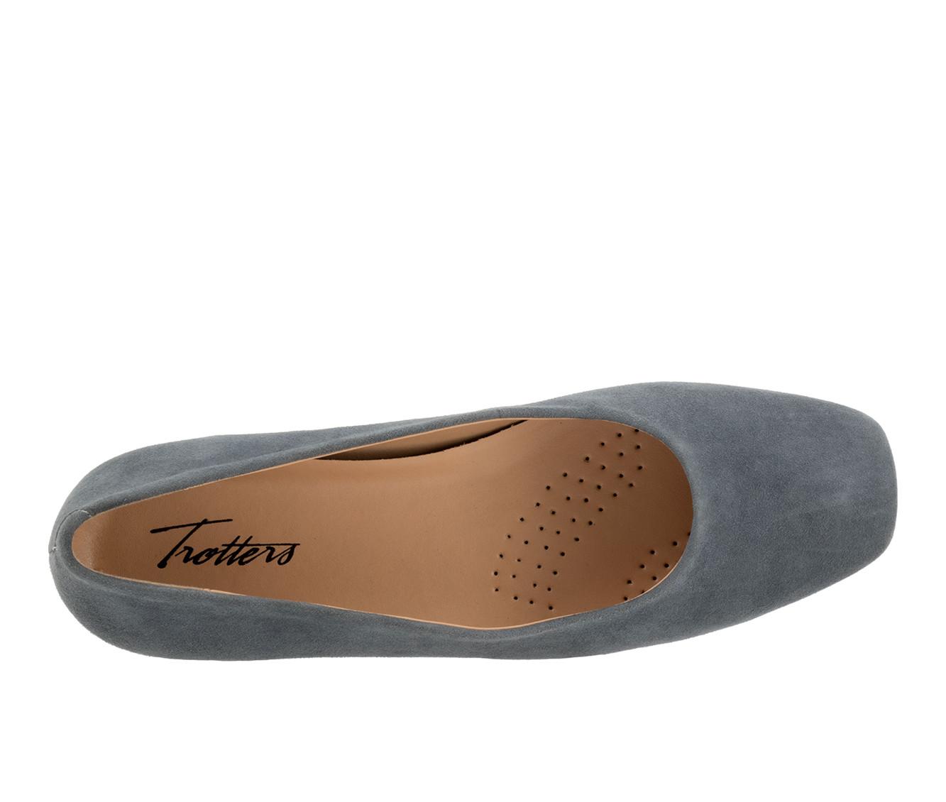 Women's Trotters Honor Flats