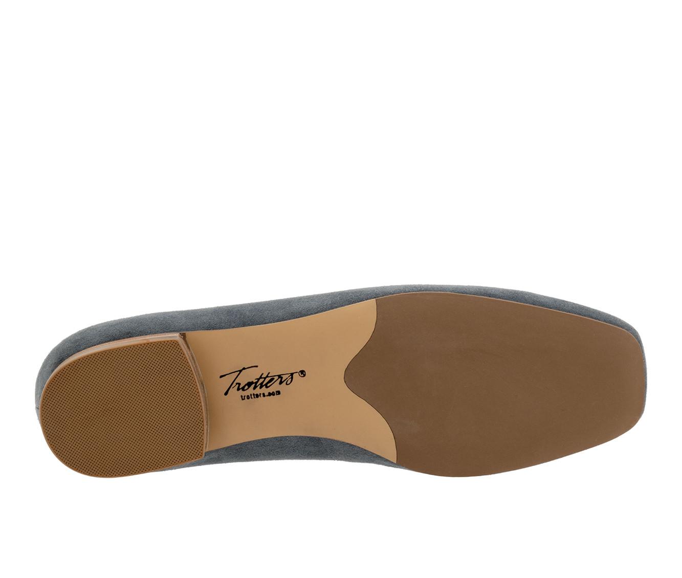 Women's Trotters Honor Flats