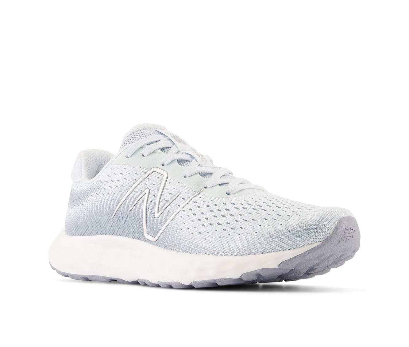 Women's New Balance W520V8 Running Shoes