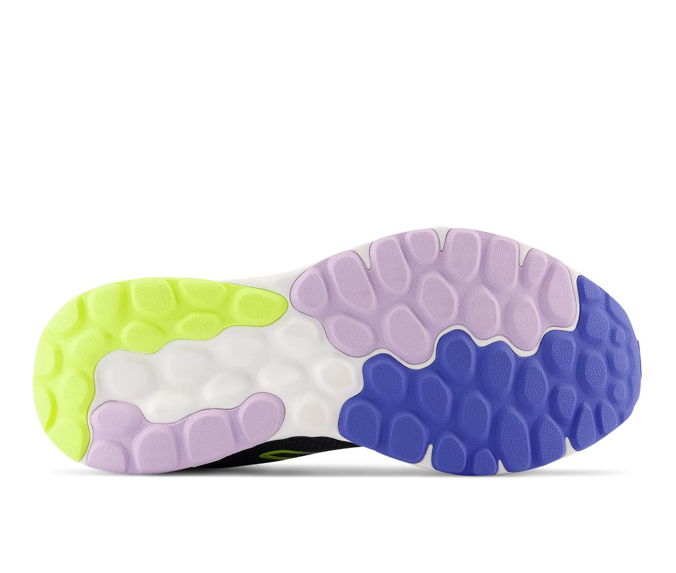 Women's New Balance W520V8 Running Shoes