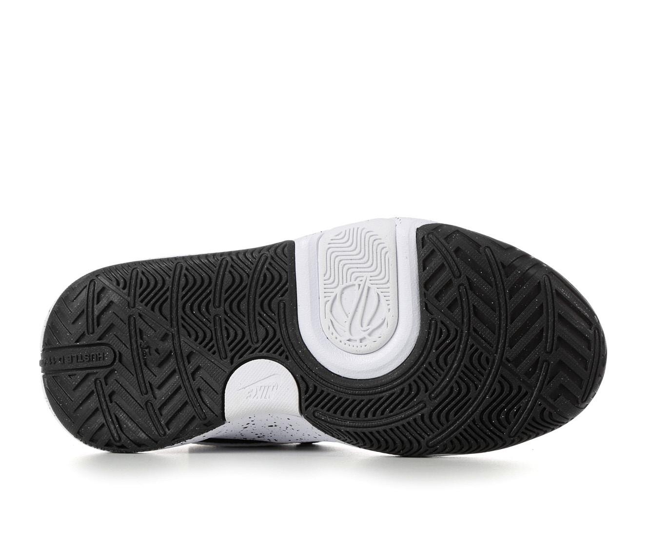 Boys' Nike Big Kid Team Hustle D11 Basketball Shoes