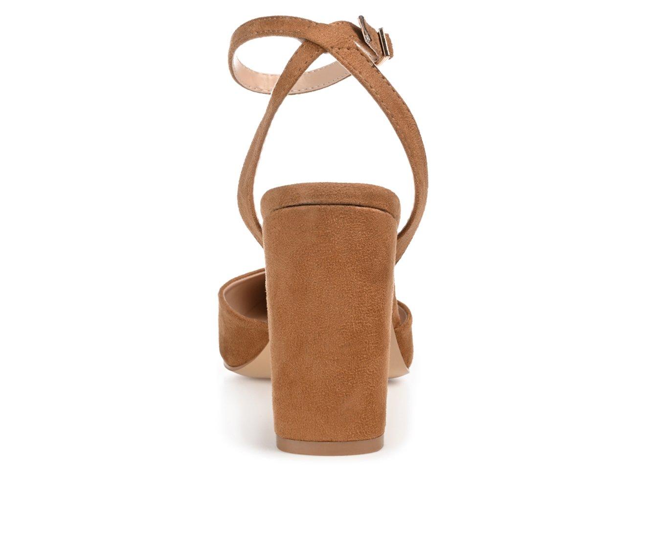 Women's Journee Collection Tyyra Pumps