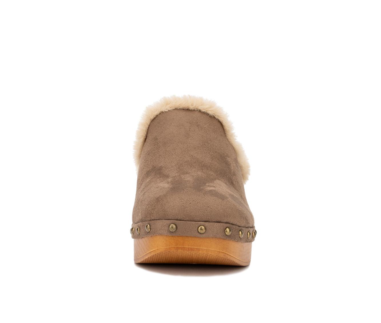 Women's New York and Company Wynna Clogs