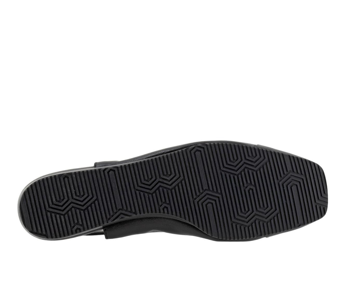 Women's Softwalk Vittoria Flats