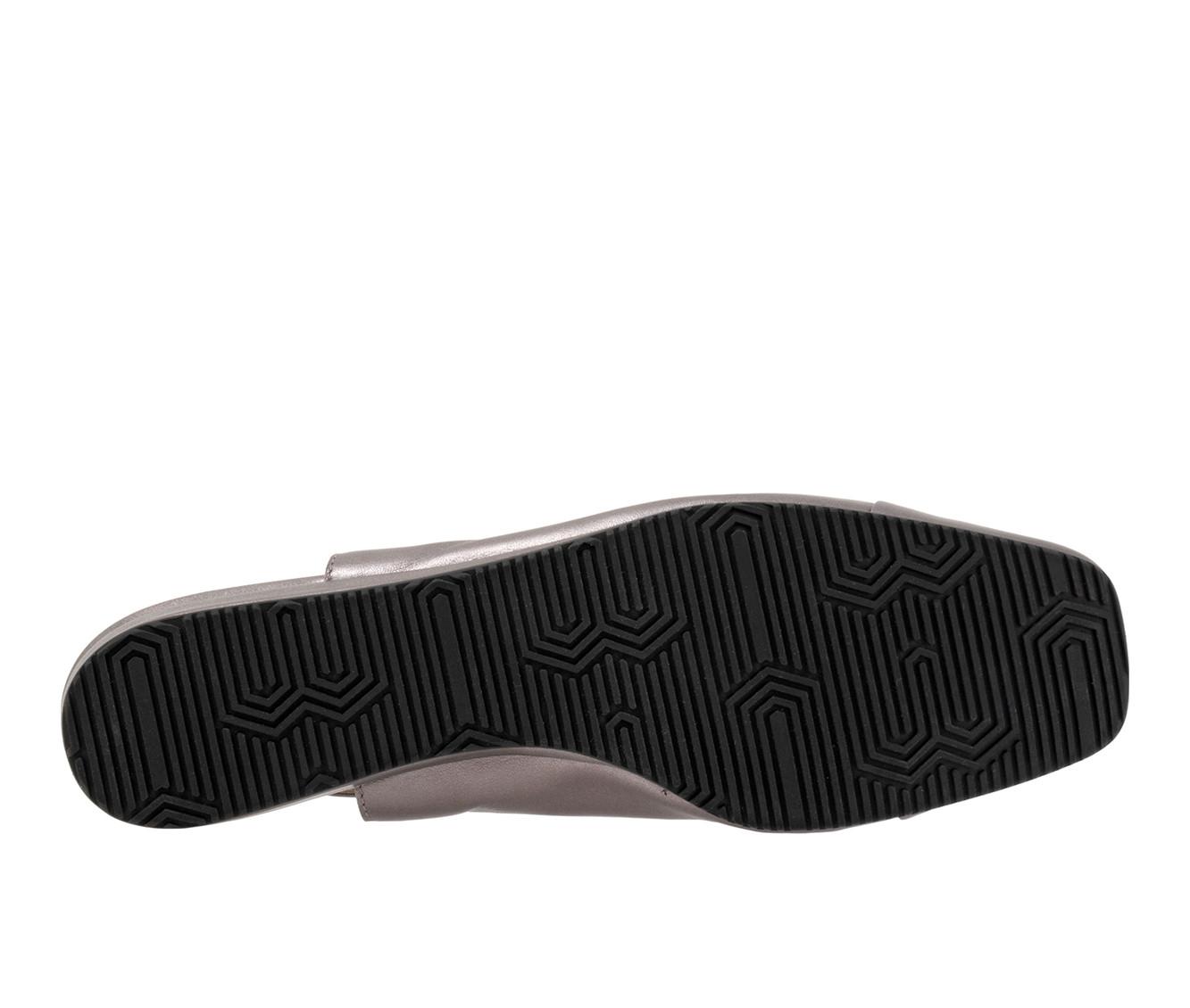 Women's Softwalk Vittoria Flats