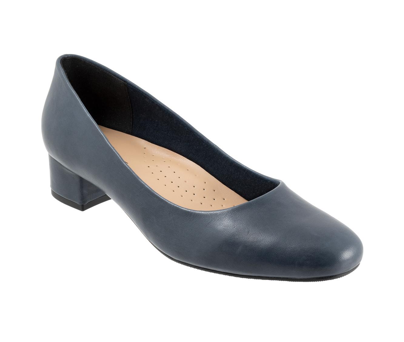 Women's Trotters Dream Pumps