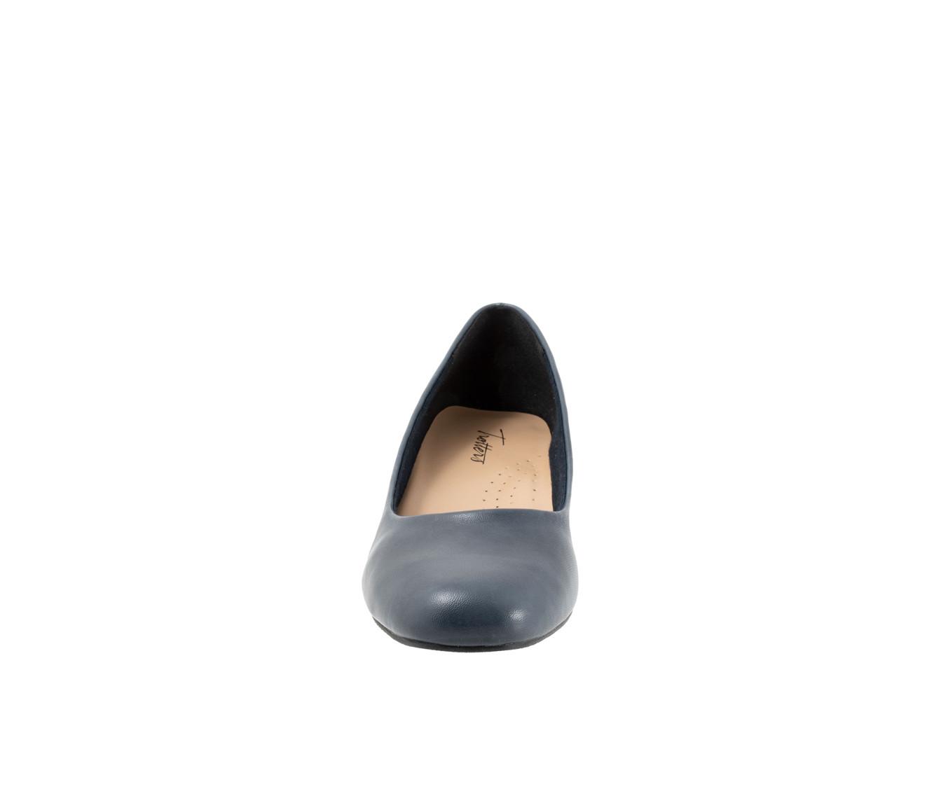 Women's Trotters Dream Pumps