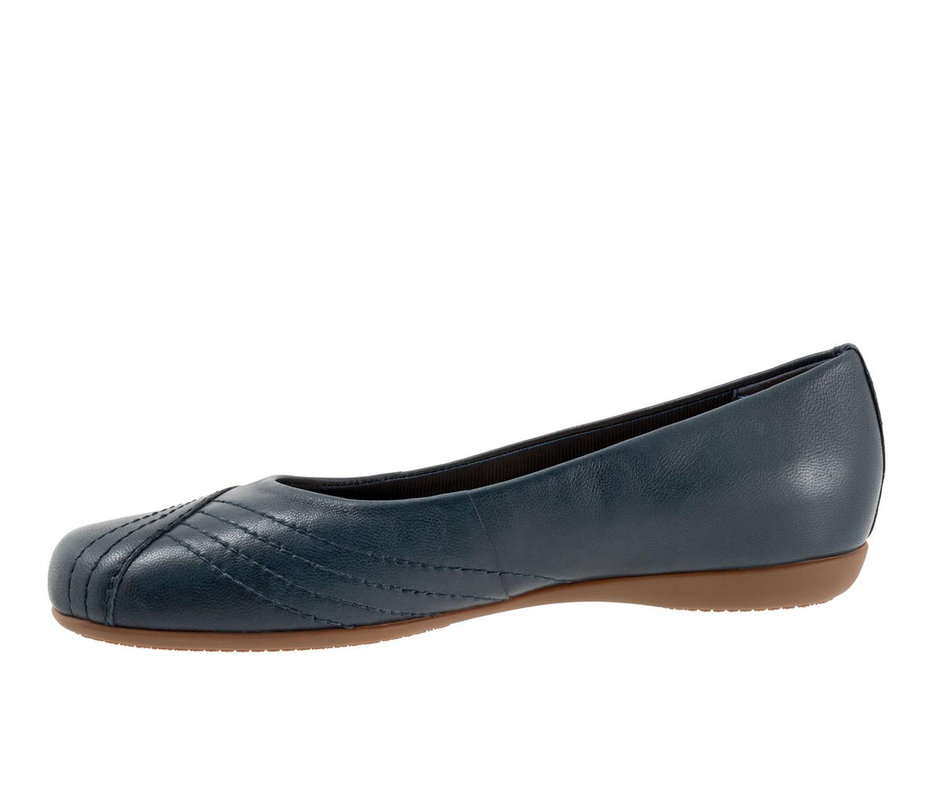 Women's Trotters Sasha Flats