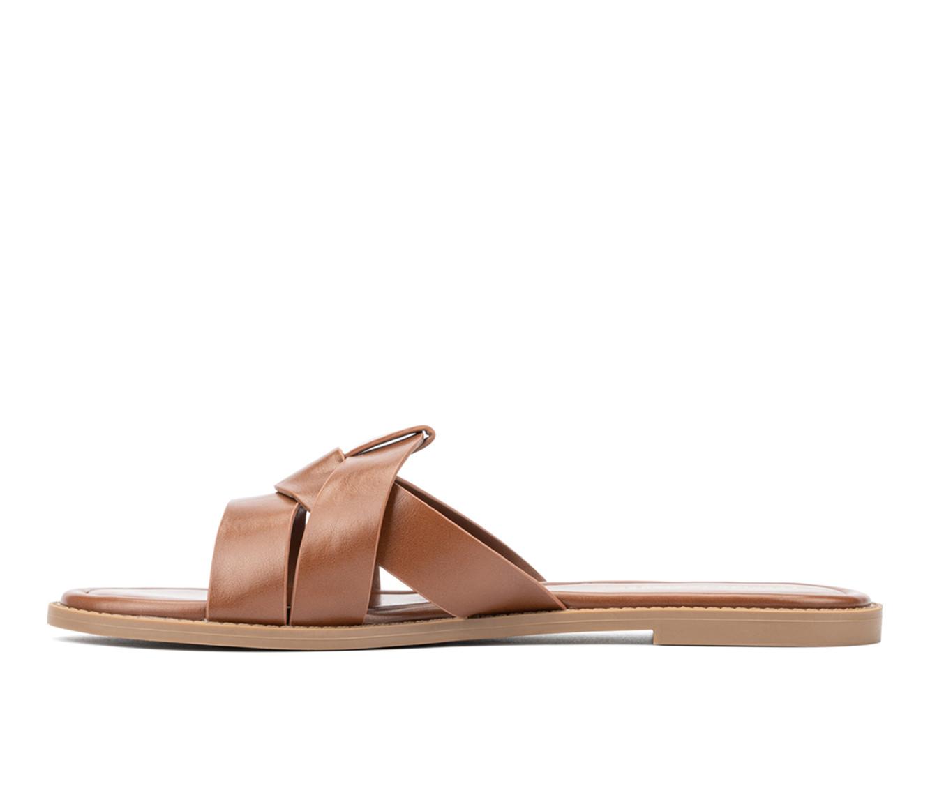 Women's Fashion to Figure Tiana Wide Width Sandals