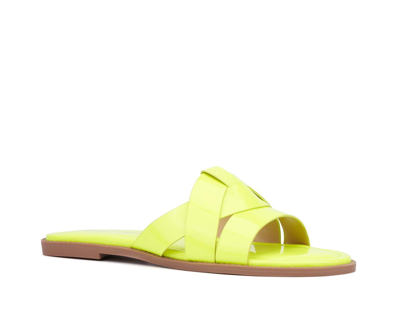 Women's Fashion to Figure Tiana Wide Width Sandals