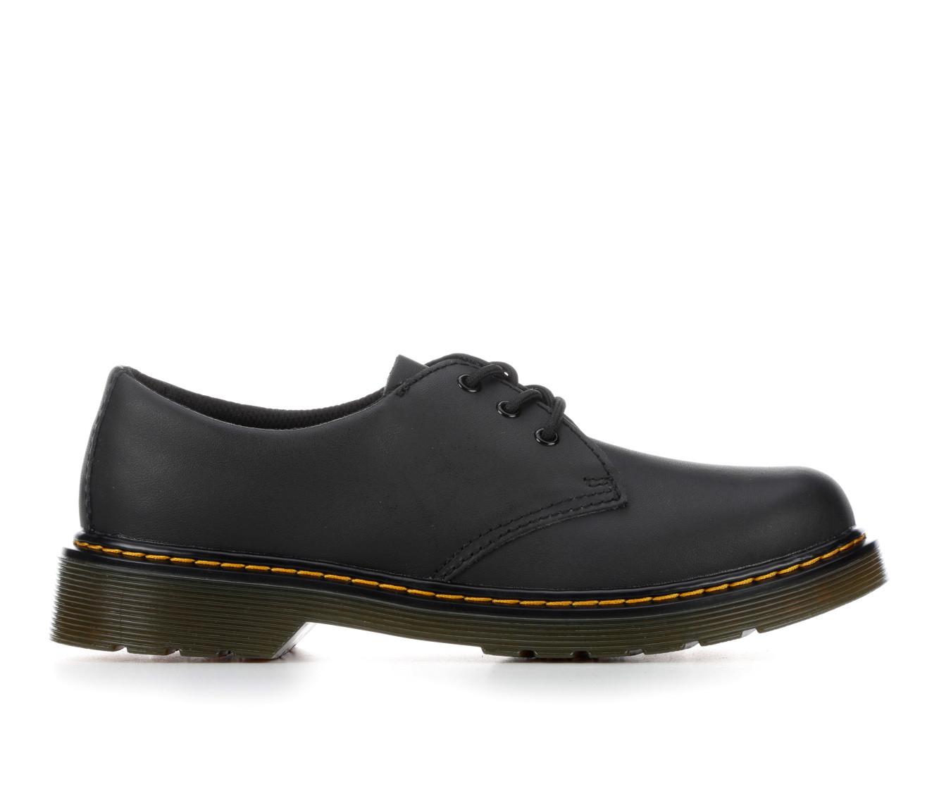 Doc martens best sale shoe carnival