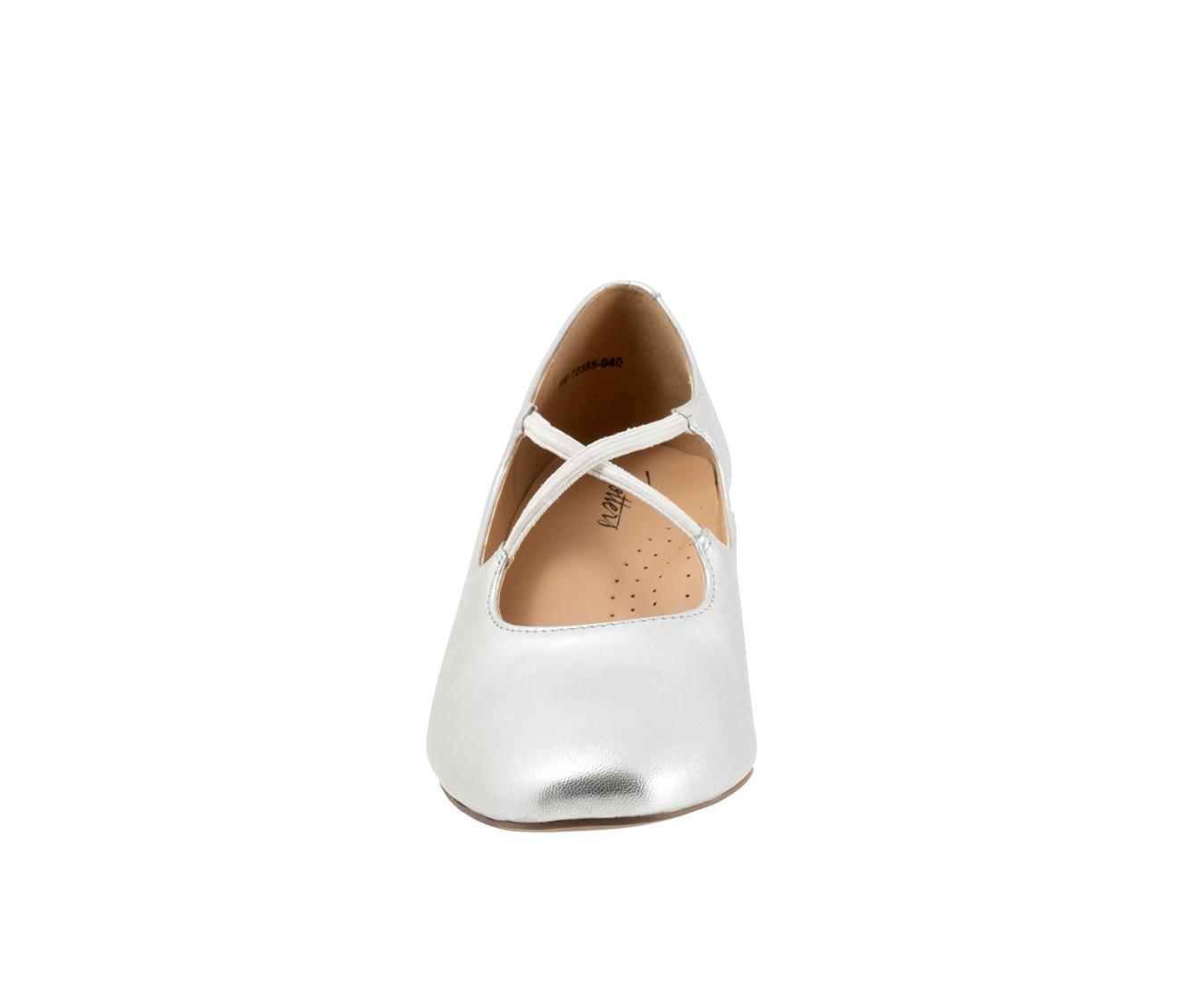 Women's Trotters Demi Pumps