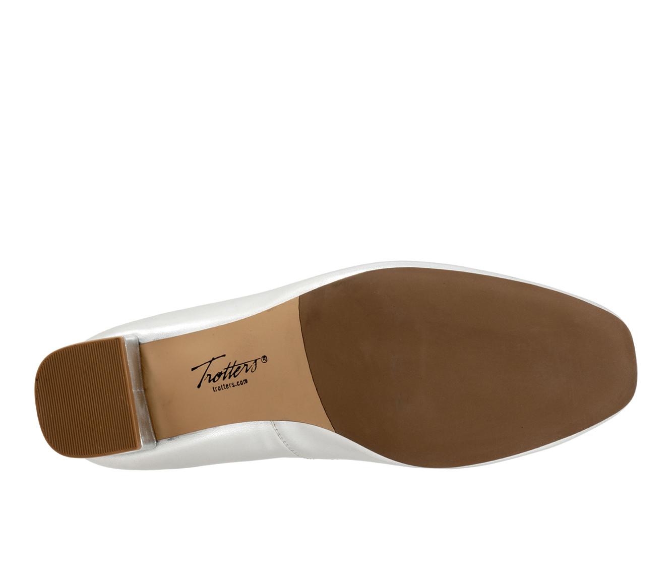 Women's Trotters Demi Pumps