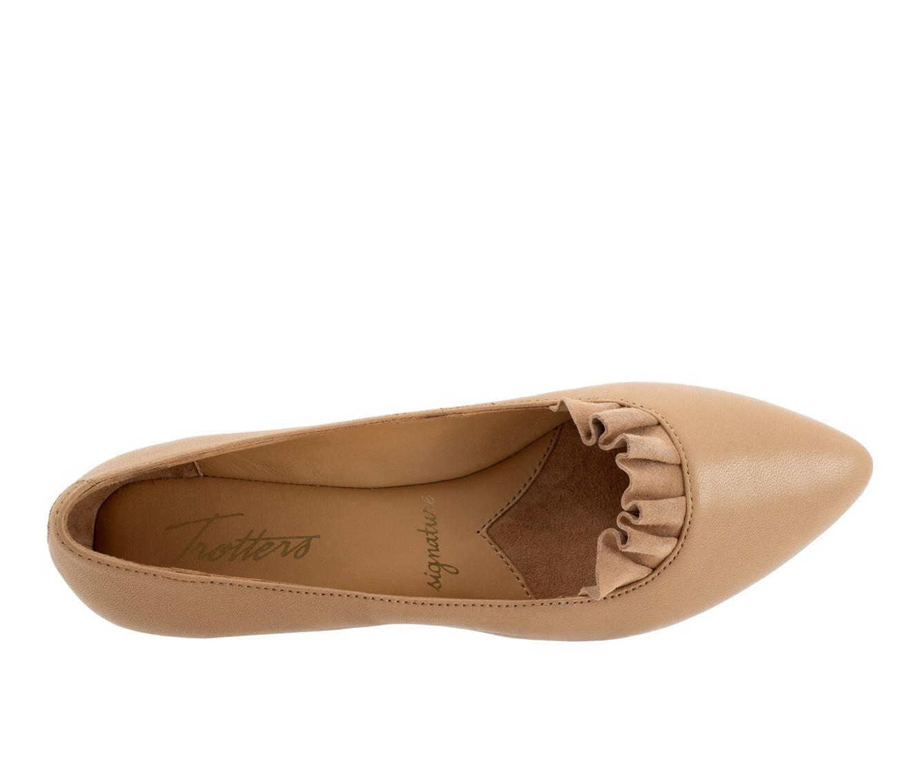 Women's Trotters Elsie Flats