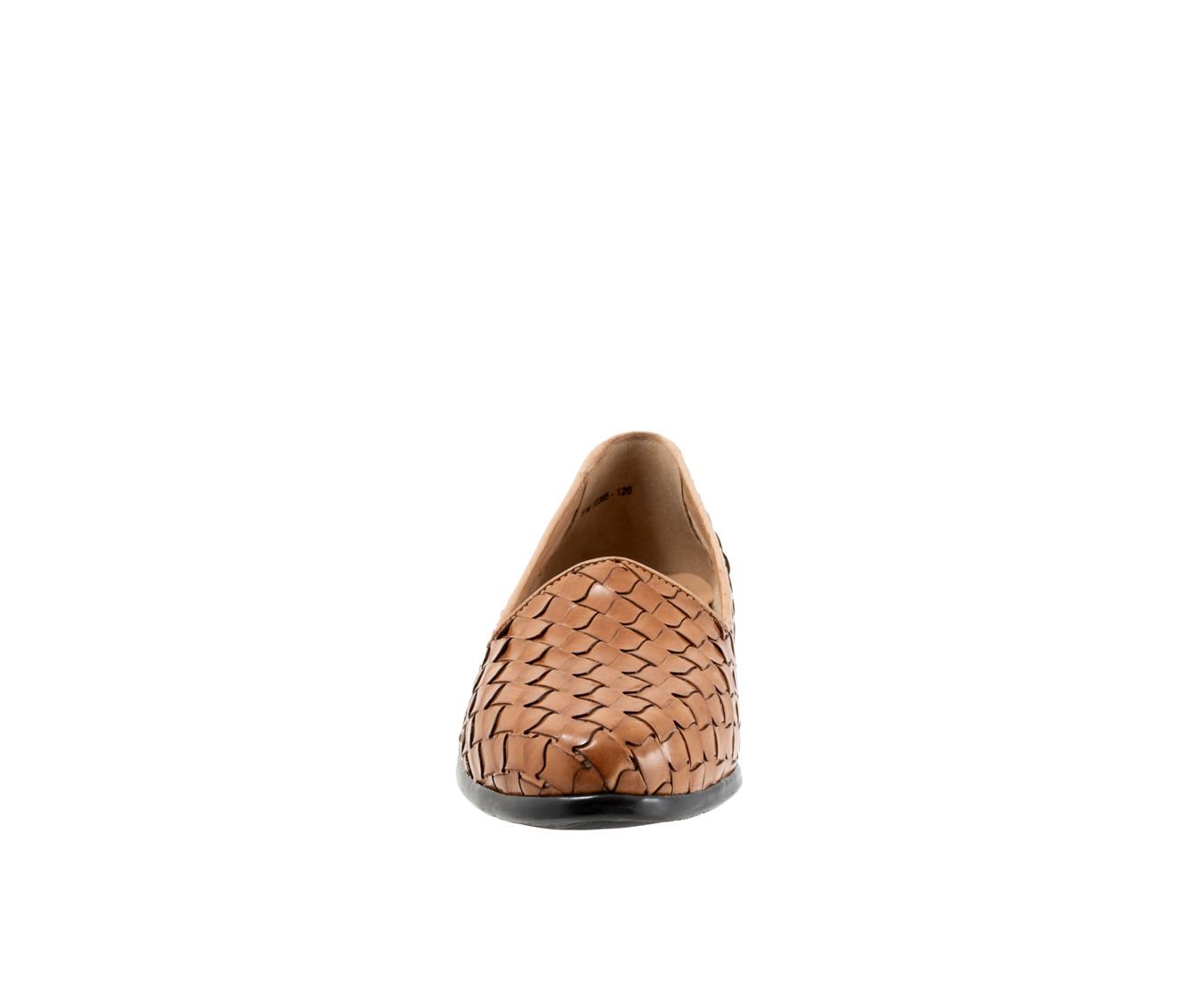 Women's Trotters Lizette Low Heel Pumps