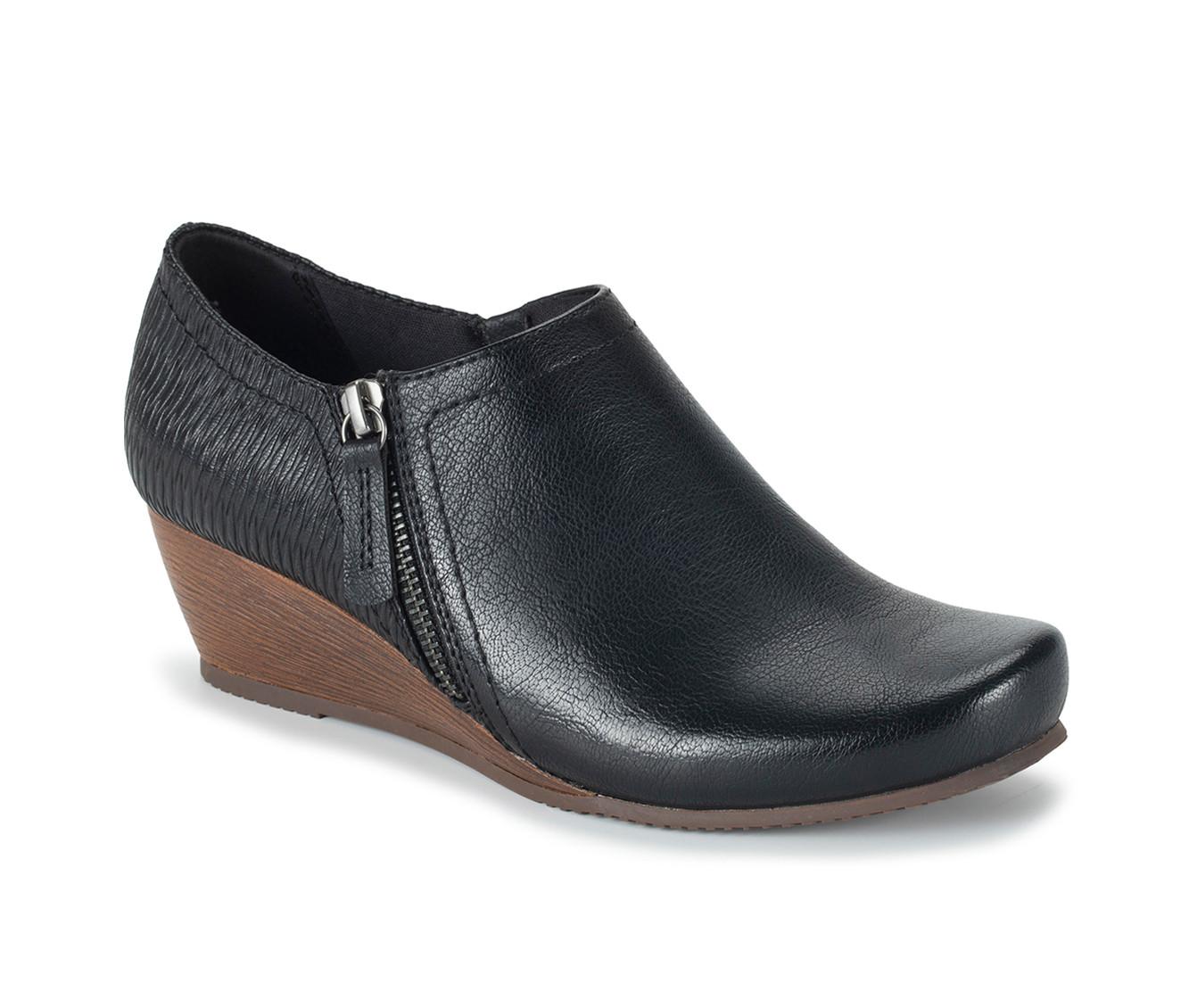 Women's Baretraps Louise Wedge Booties