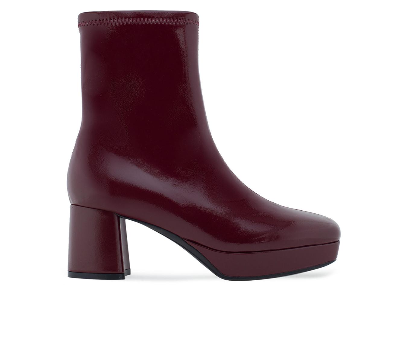 Aerosoles square outlet toe boots