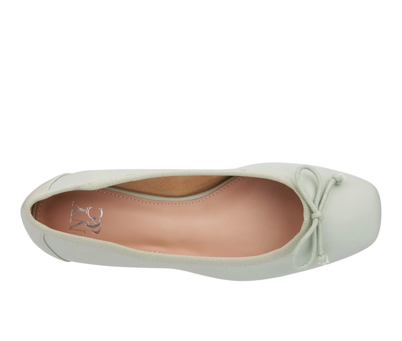 Women's New York and Company Paulina Flats