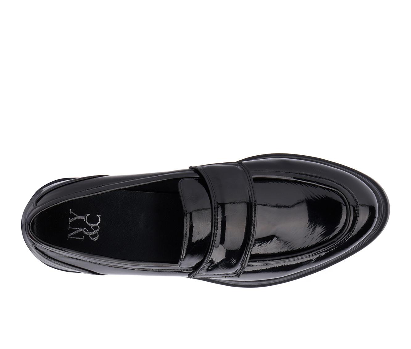 Women's New York and Company Abbey Flats