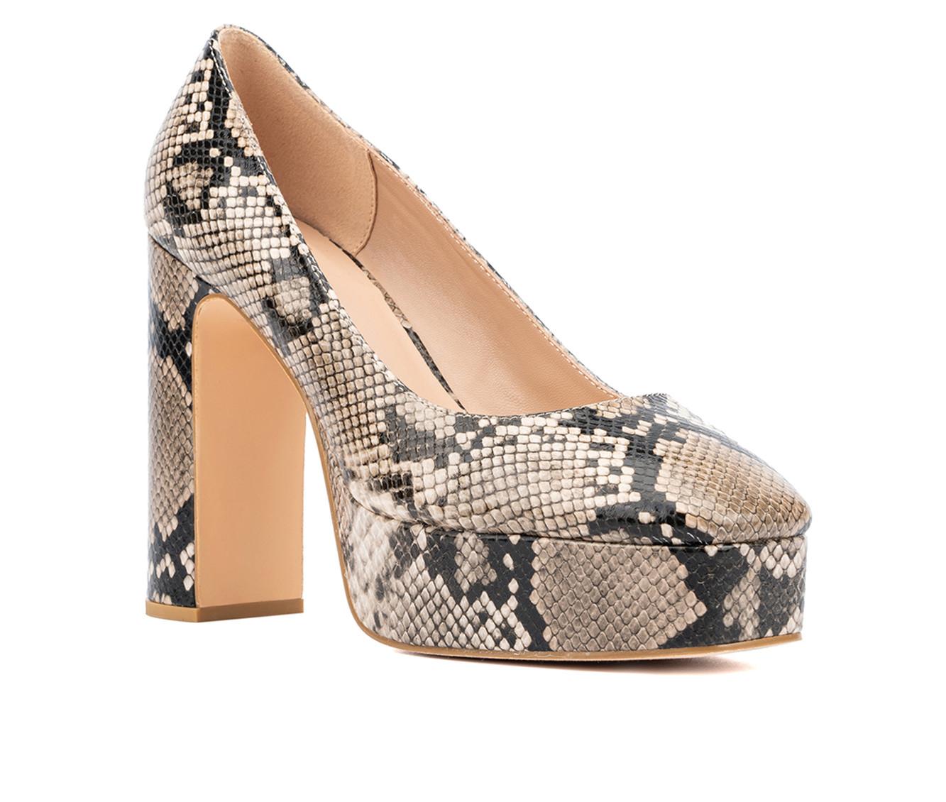 Women's New York and Company Ryla Platform Pumps