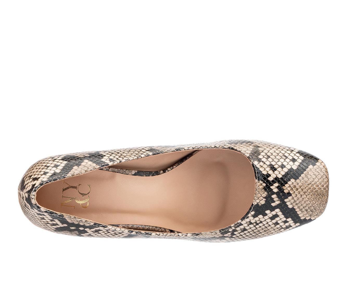 Women's New York and Company Ryla Platform Pumps