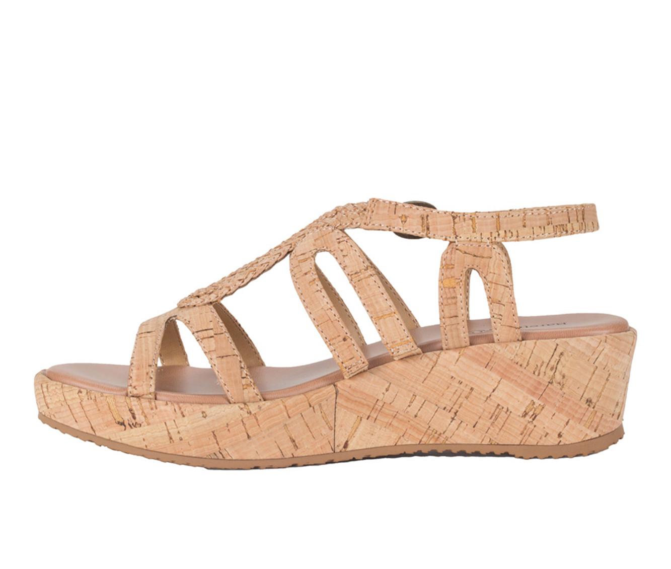 Women's Baretraps Wilma Wedges