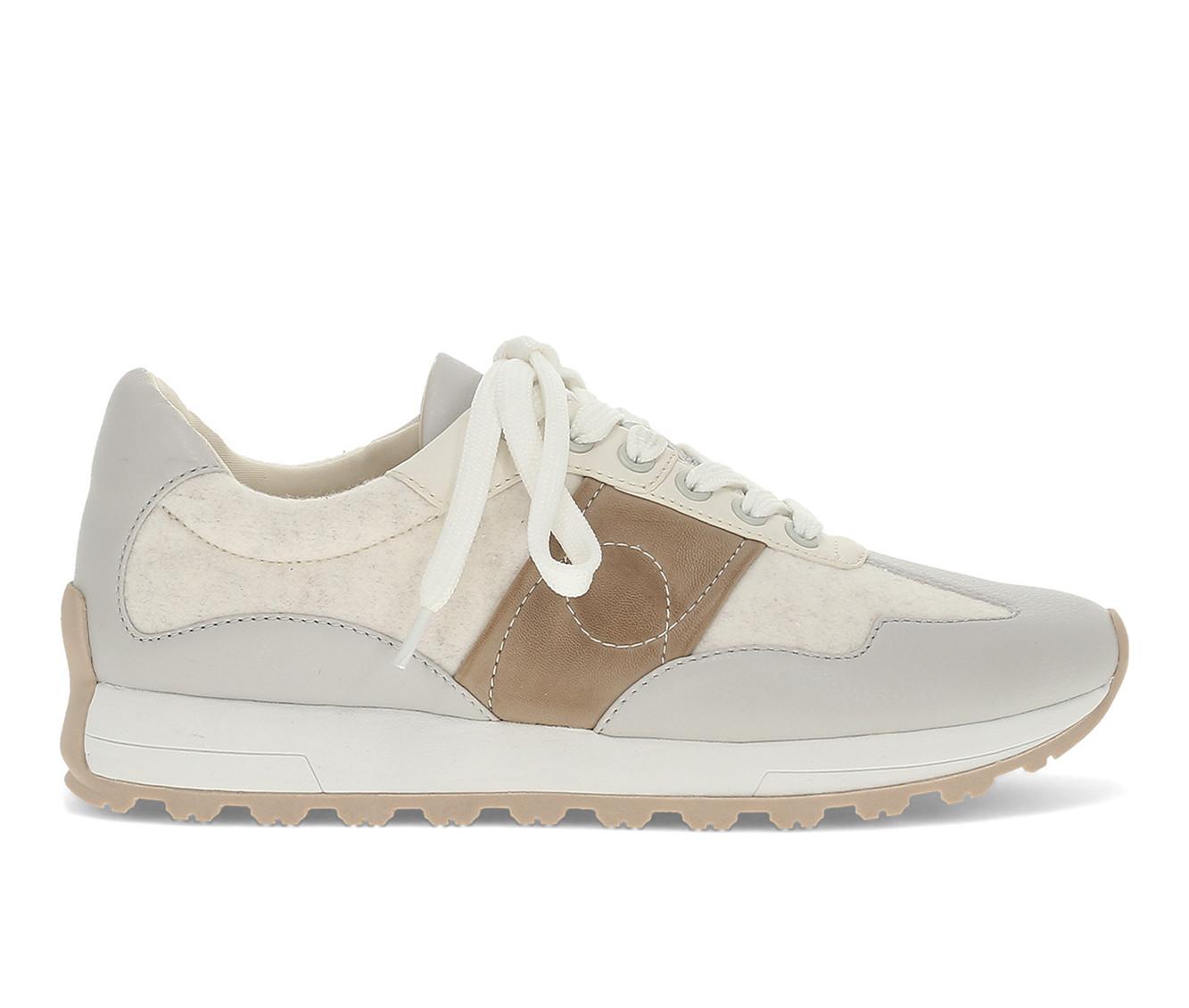 Women's Baretraps Gwenda Sneakers