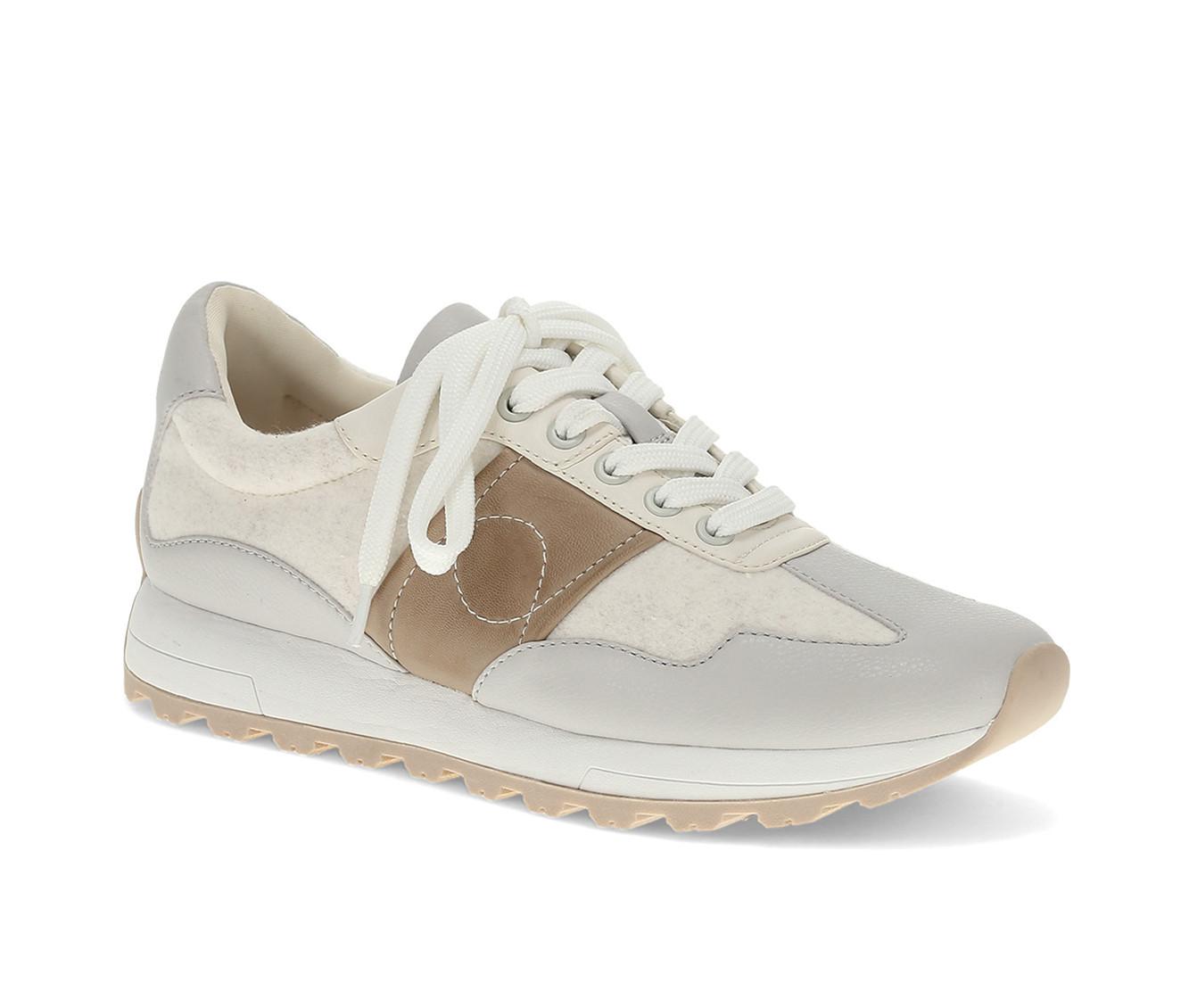 Women's Baretraps Gwenda Sneakers