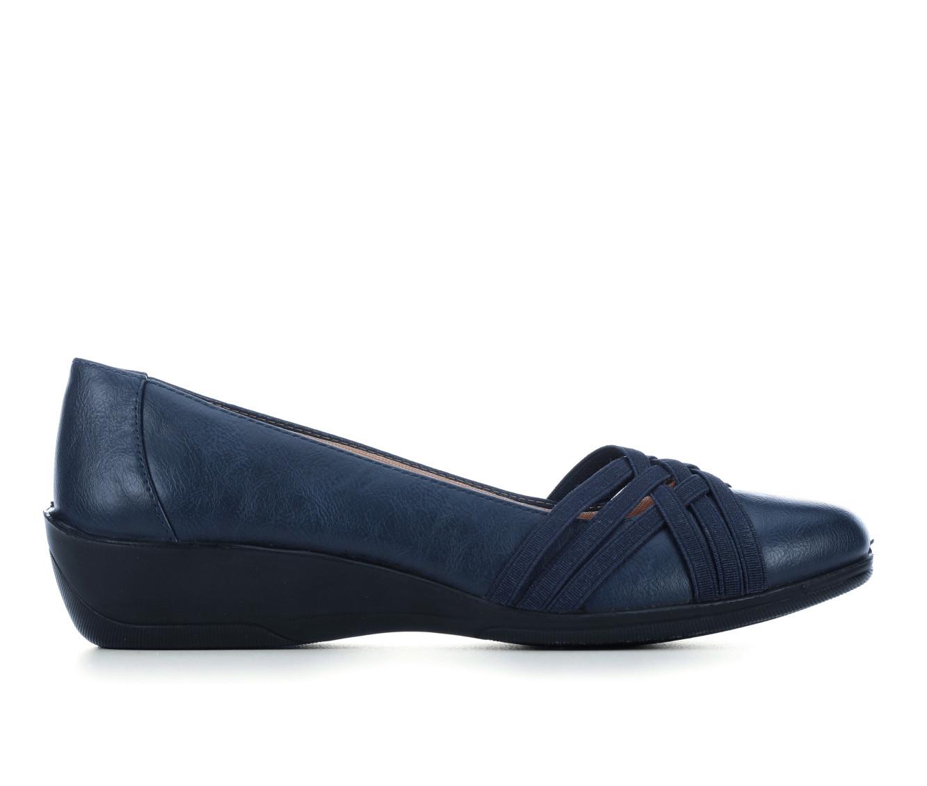 Women's LifeStride Incredible 2 Low Wedge Pumps