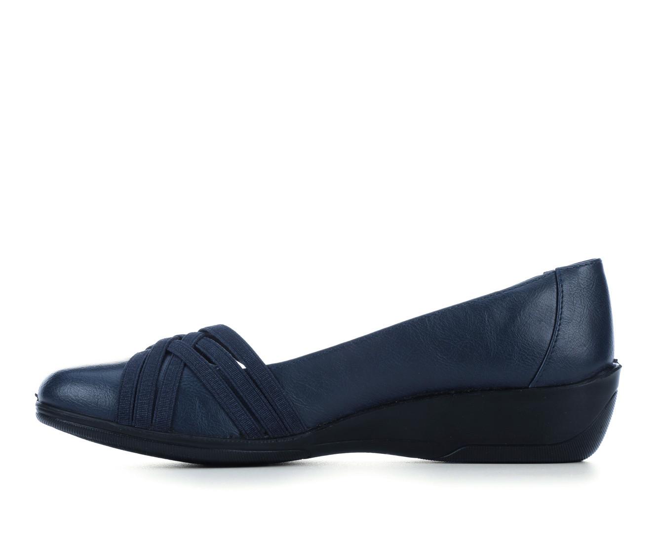 Women's LifeStride Incredible 2 Low Wedge Pumps