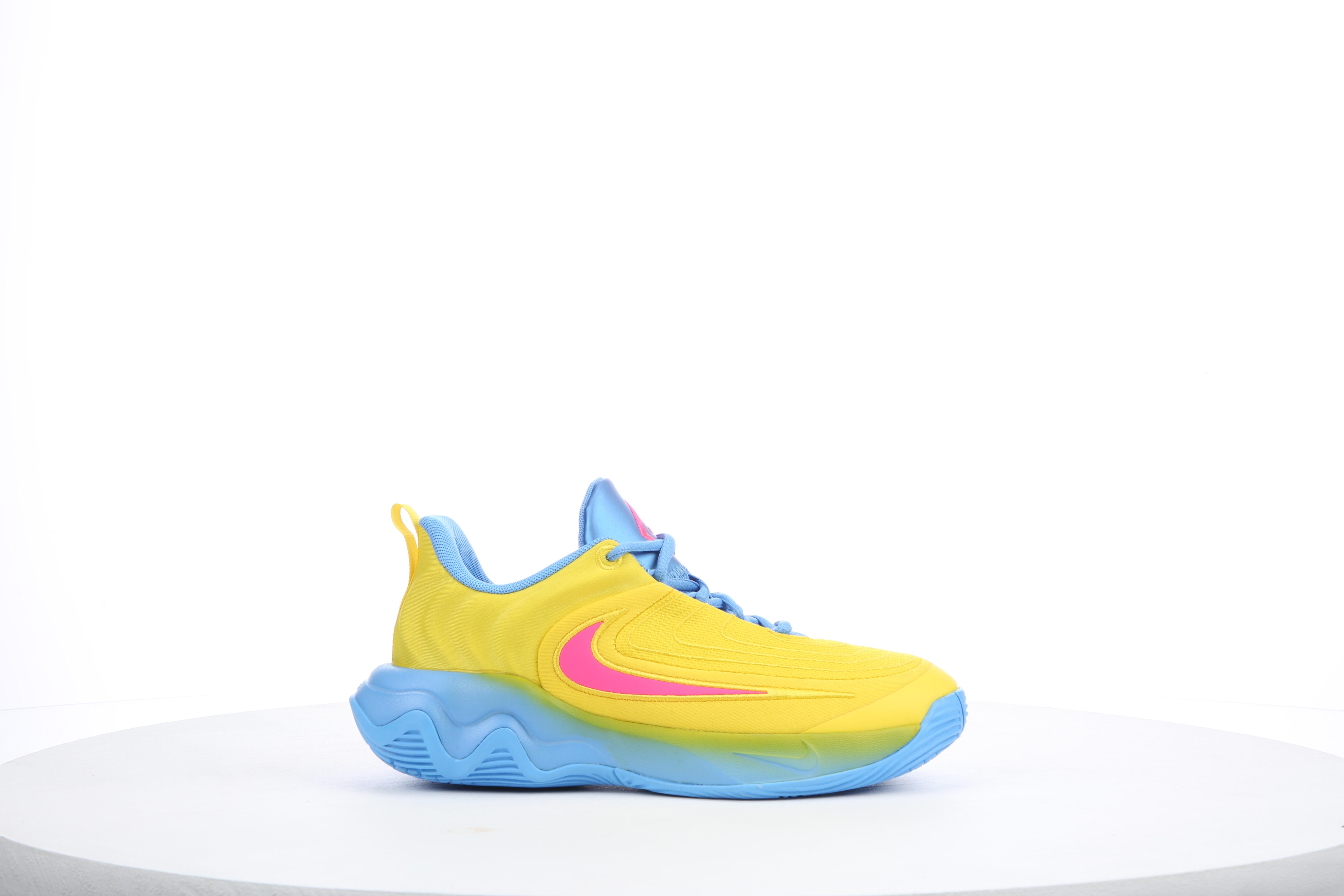 Boys' Nike Giannis Immortality 4 Basketball Shoes