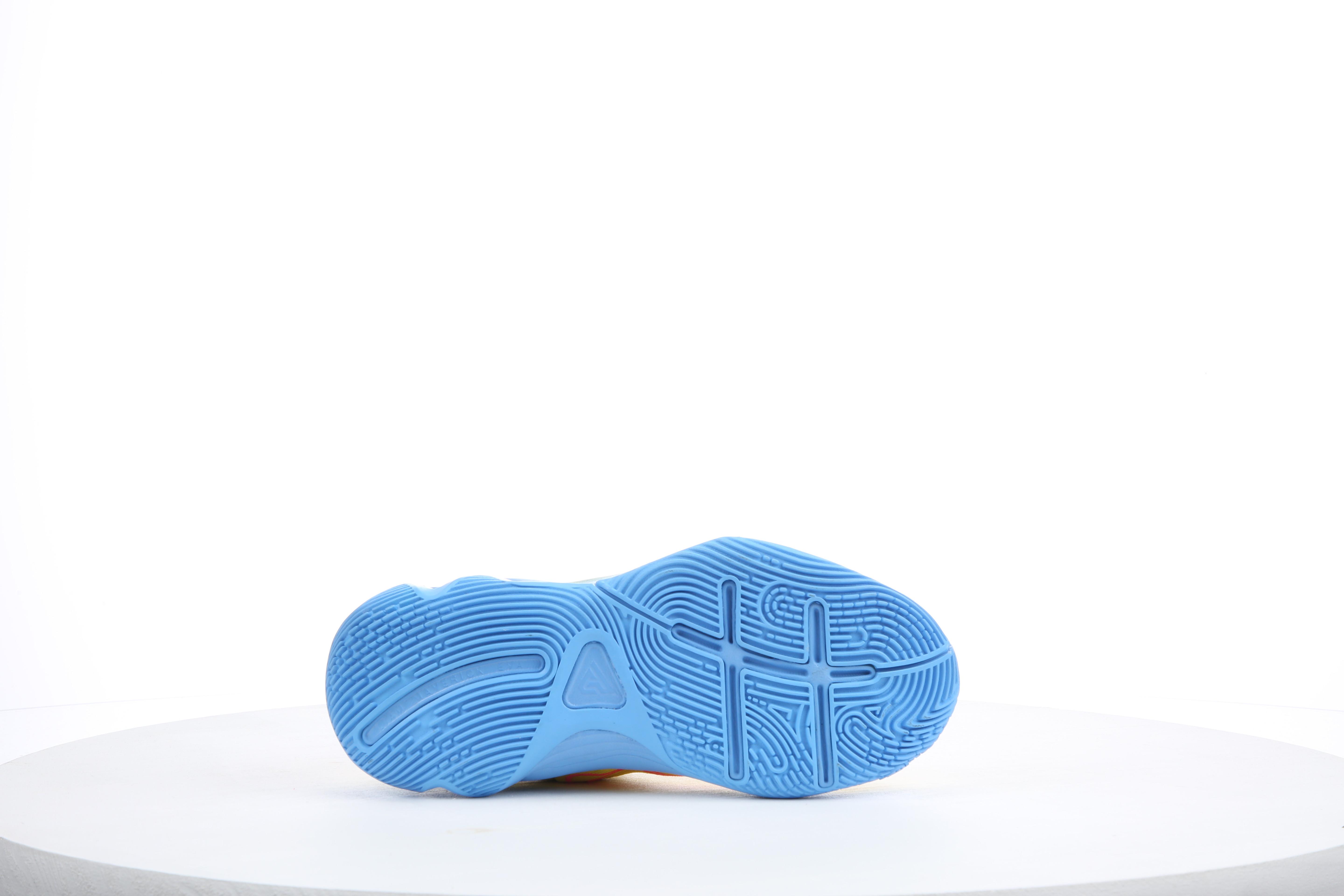 Boys' Nike Giannis Immortality 4 Basketball Shoes