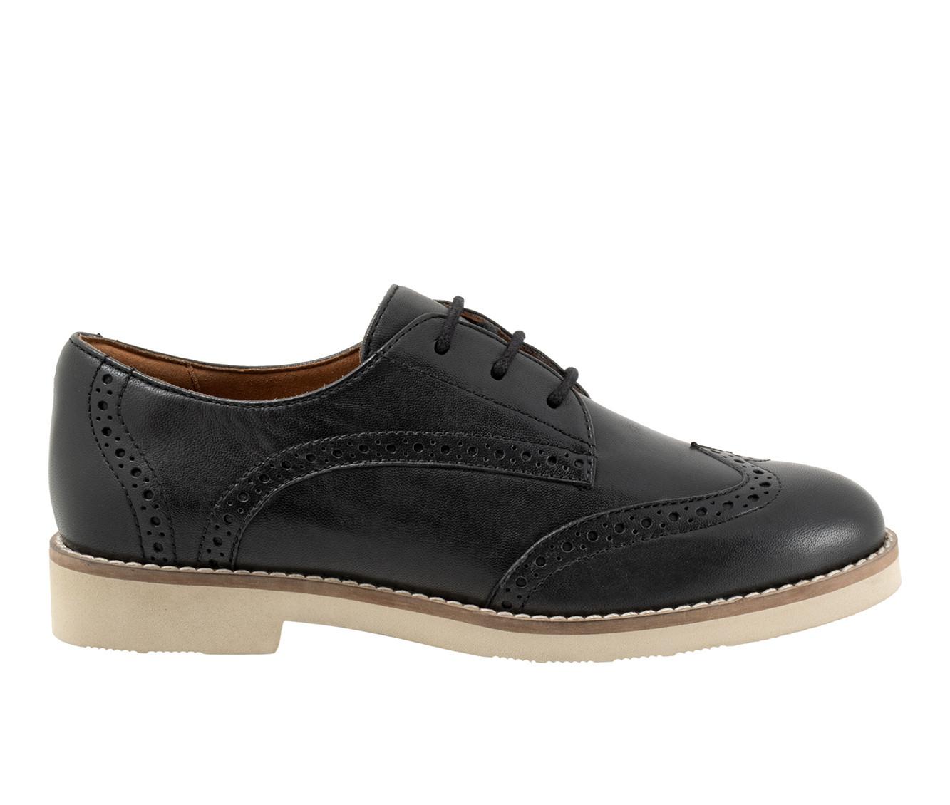 Women's Softwalk Willet Oxfords