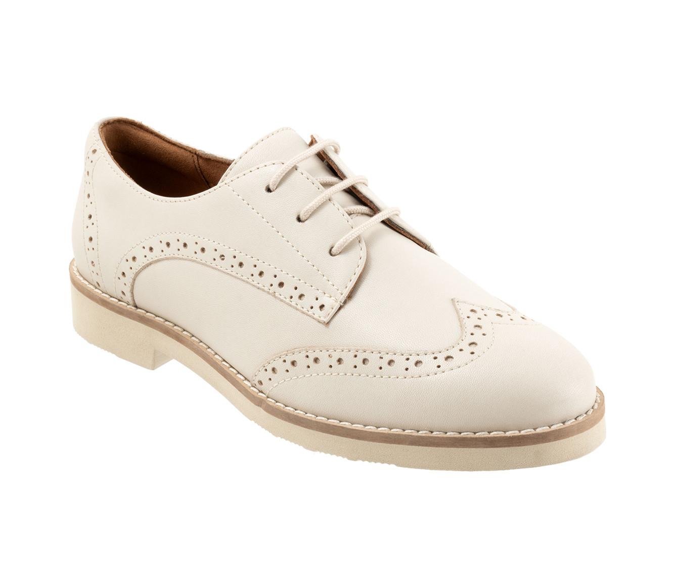 Women's Softwalk Willet Oxfords