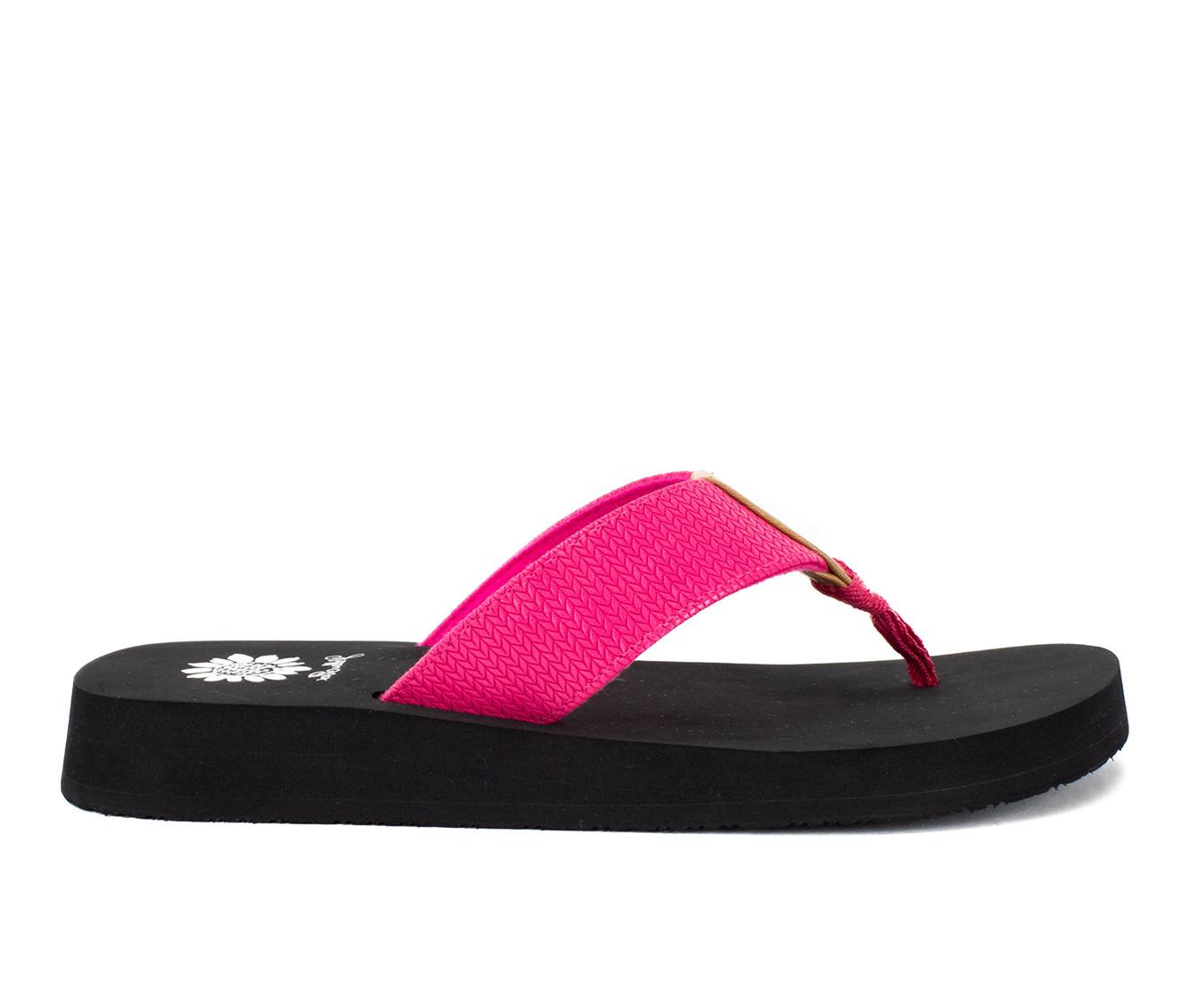 Yellow Box Women's Wally Flip-Flop, Black, 6 M US 